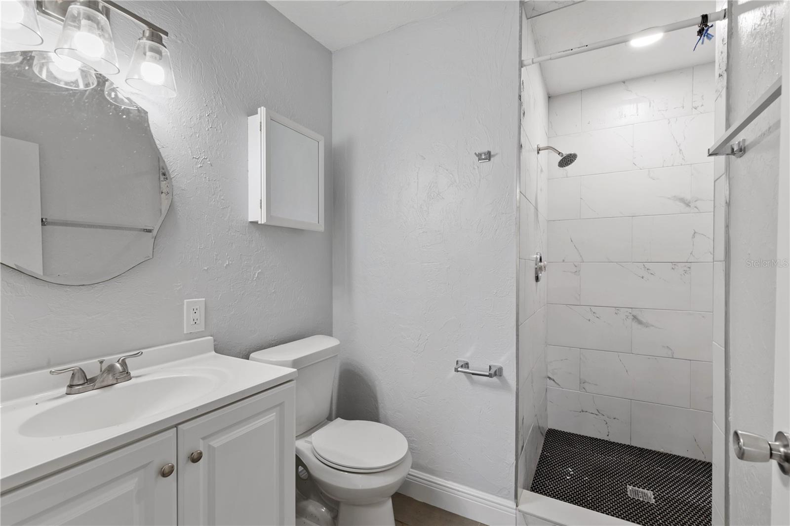 FAIRWAY OAKS - Residential