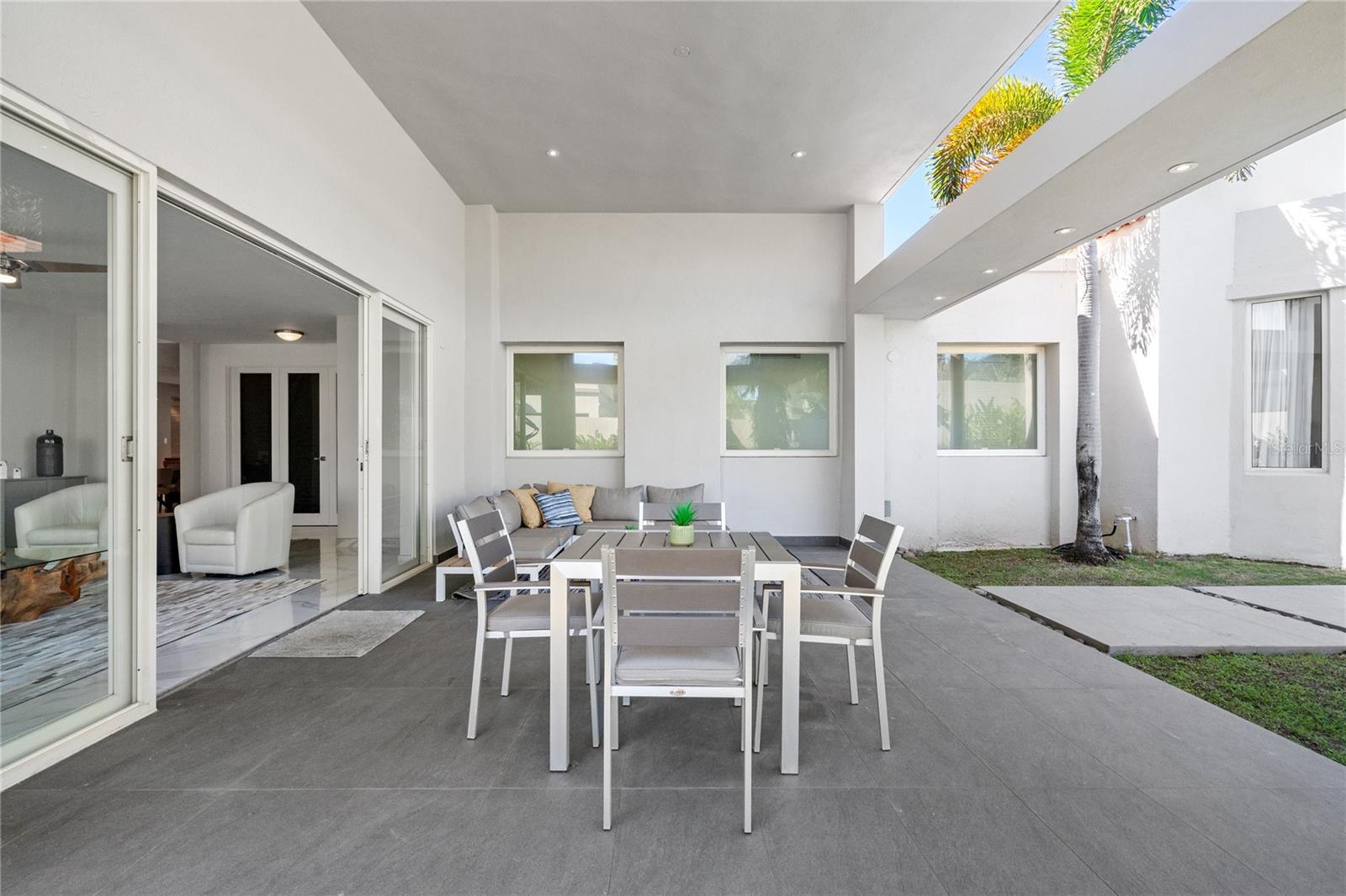 DORADO BEACH EAST - Residential