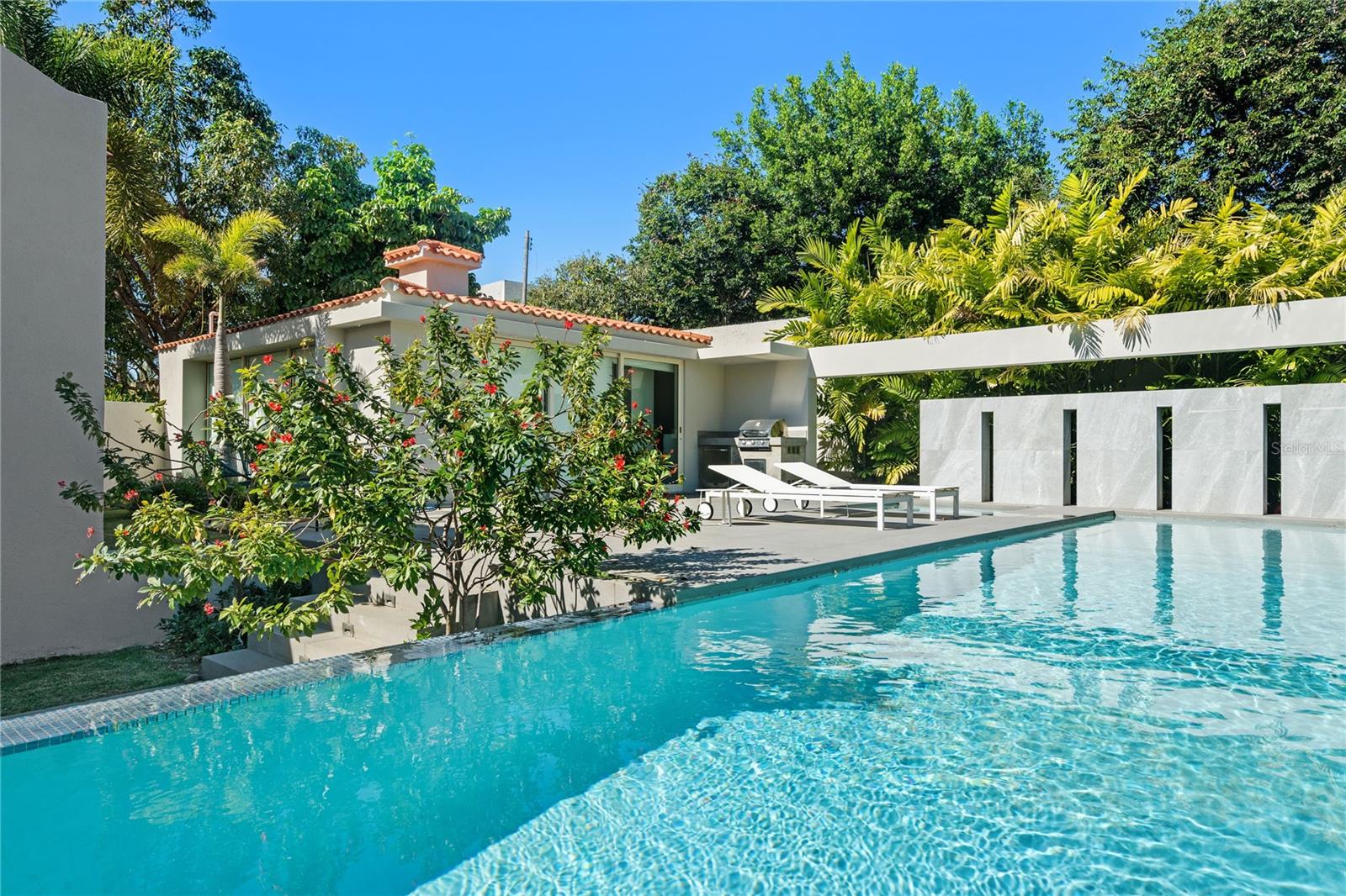 DORADO BEACH EAST - Residential