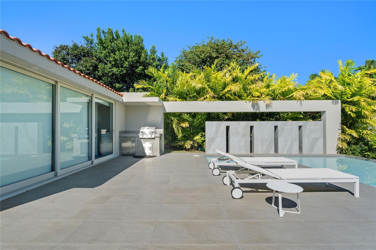 DORADO BEACH EAST - Residential