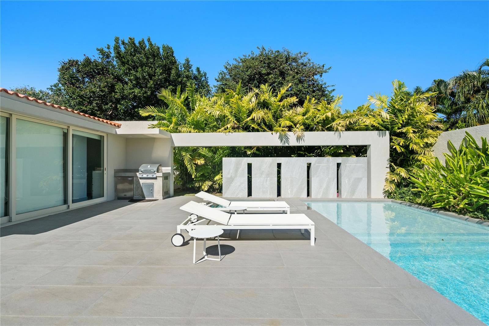 DORADO BEACH EAST - Residential