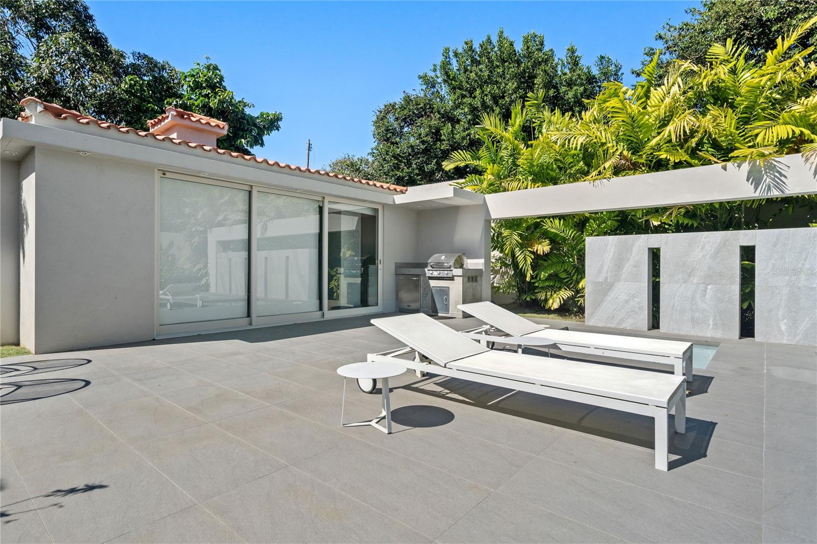 DORADO BEACH EAST - Residential