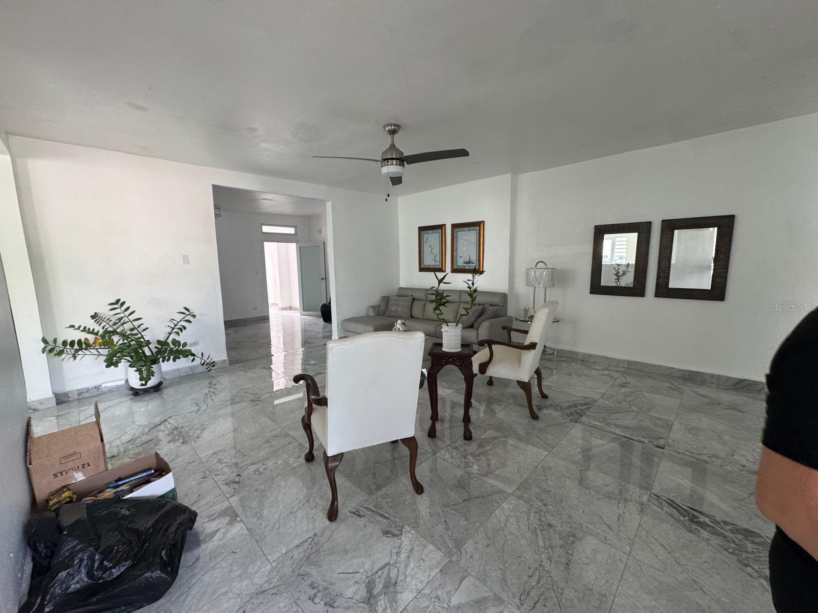 VICTOR BRAEGGER - Residential