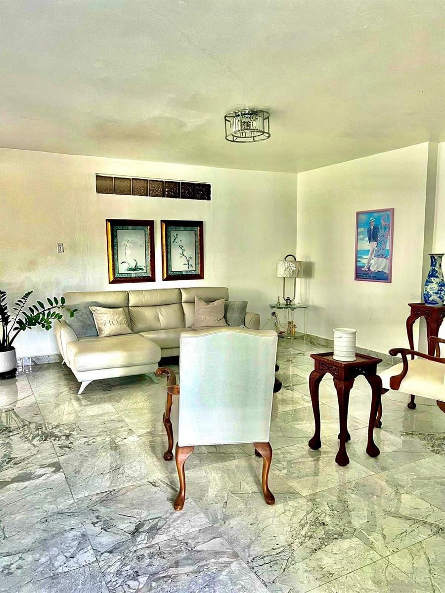 VICTOR BRAEGGER - Residential