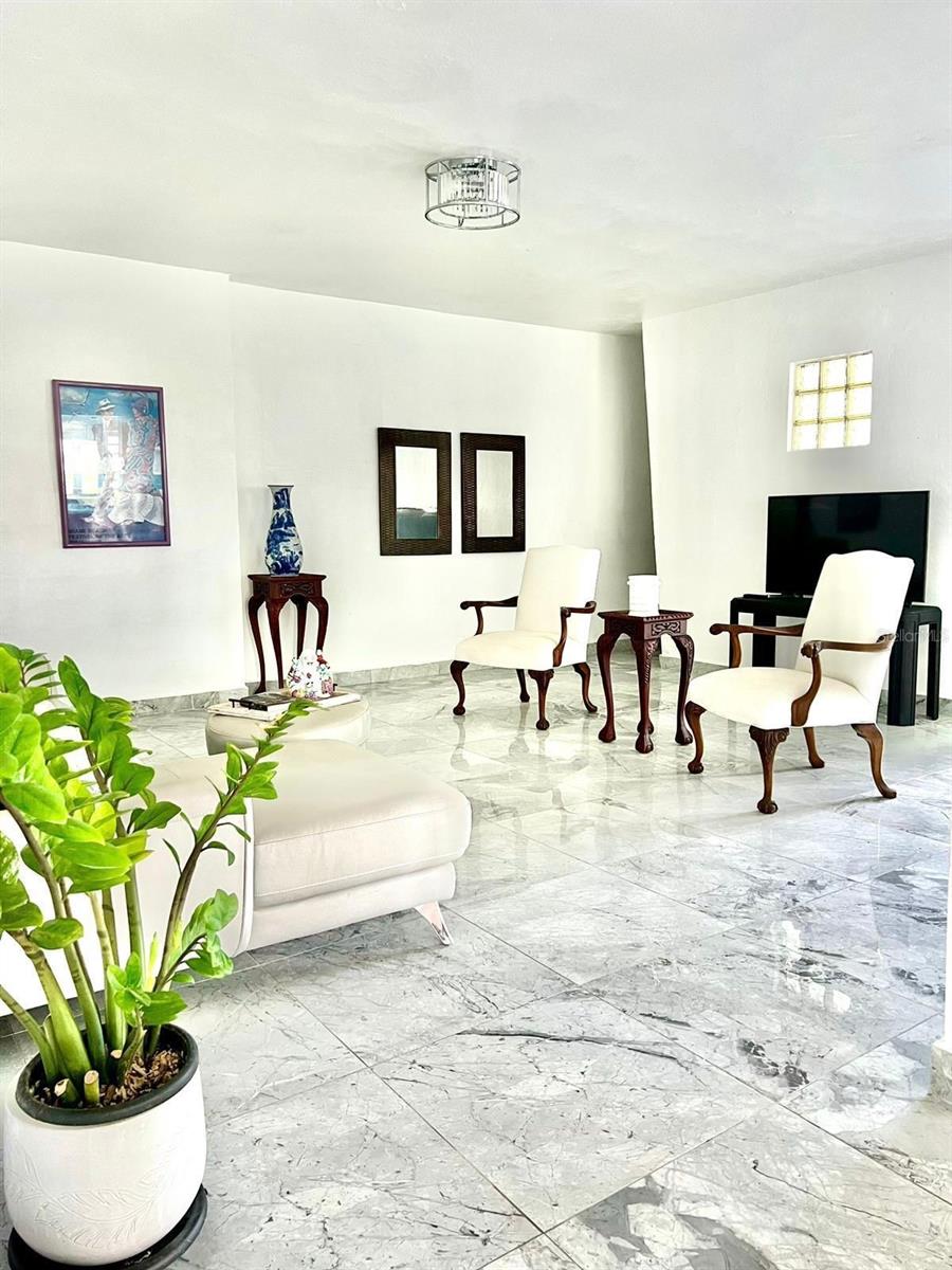 VICTOR BRAEGGER - Residential