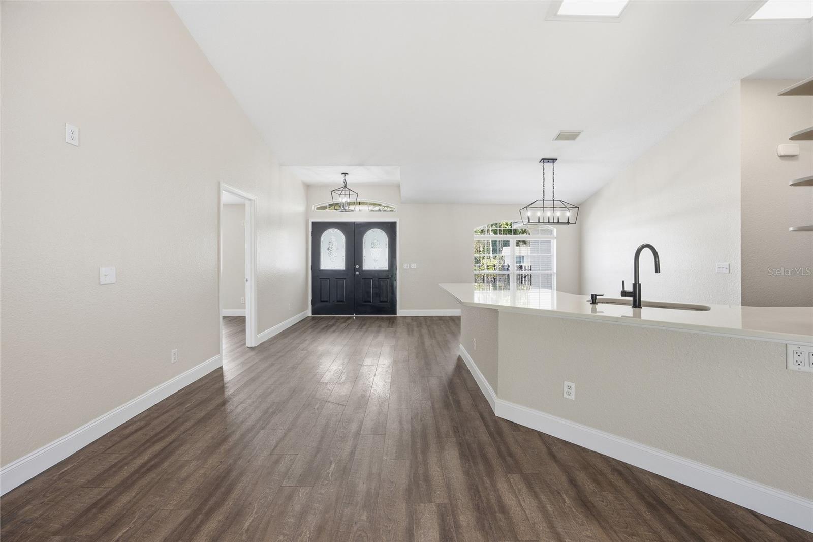 MAGNOLIA SHORES - Residential