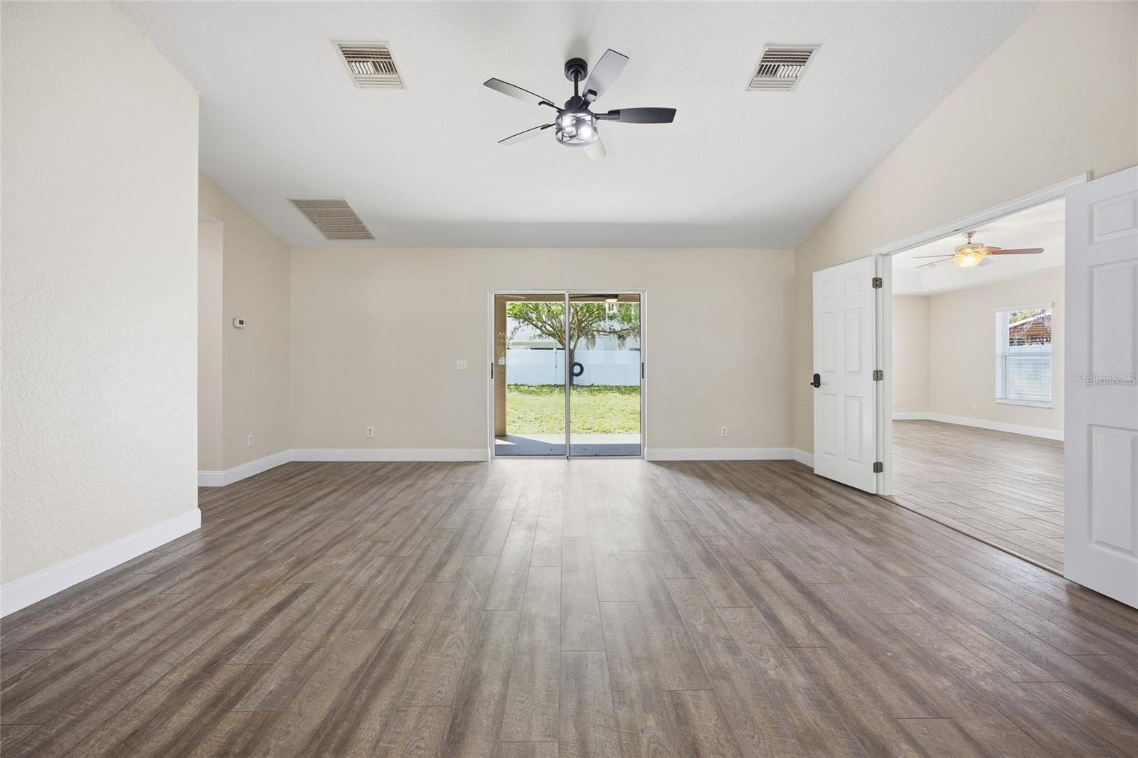 MAGNOLIA SHORES - Residential