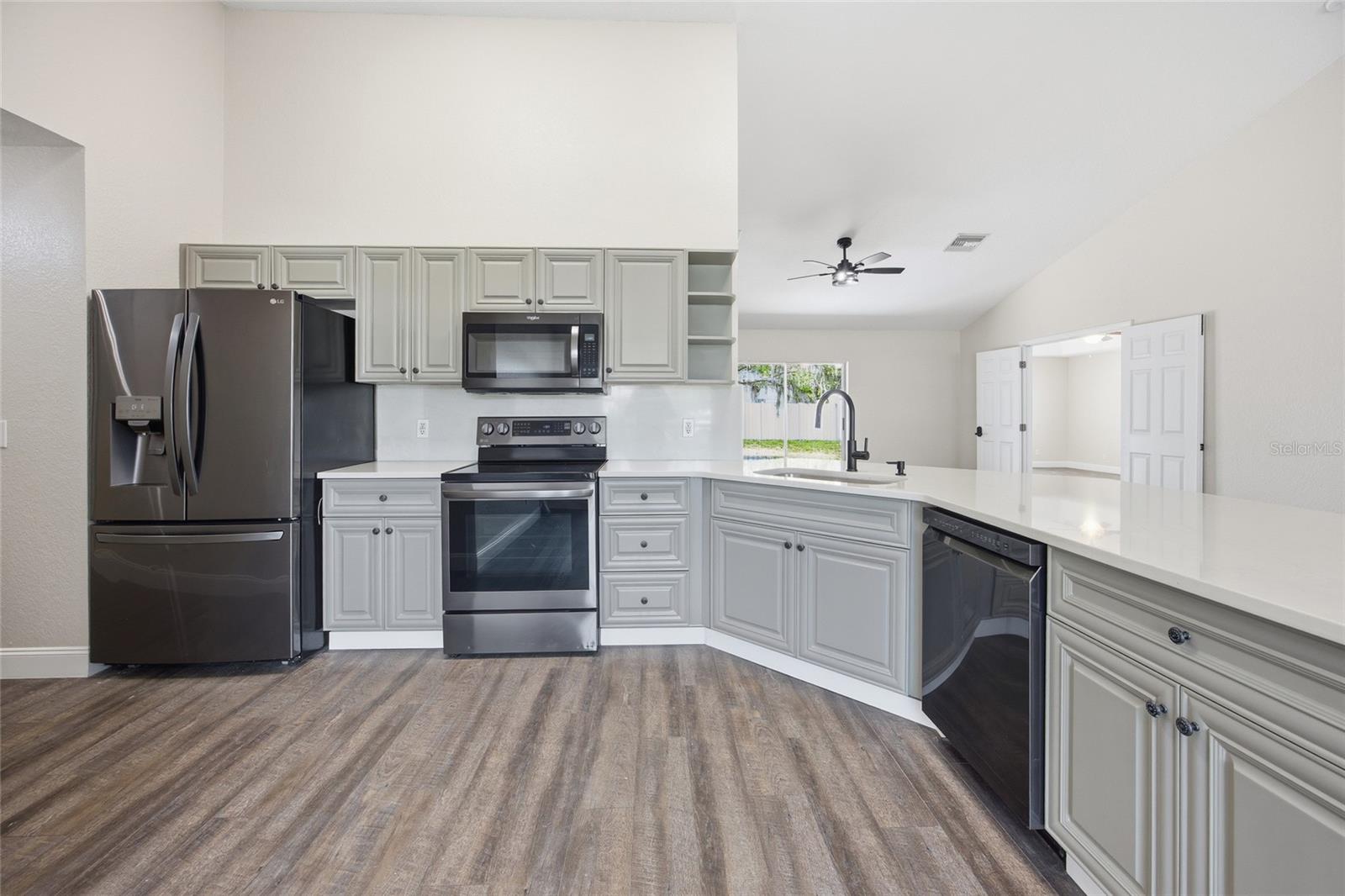 MAGNOLIA SHORES - Residential