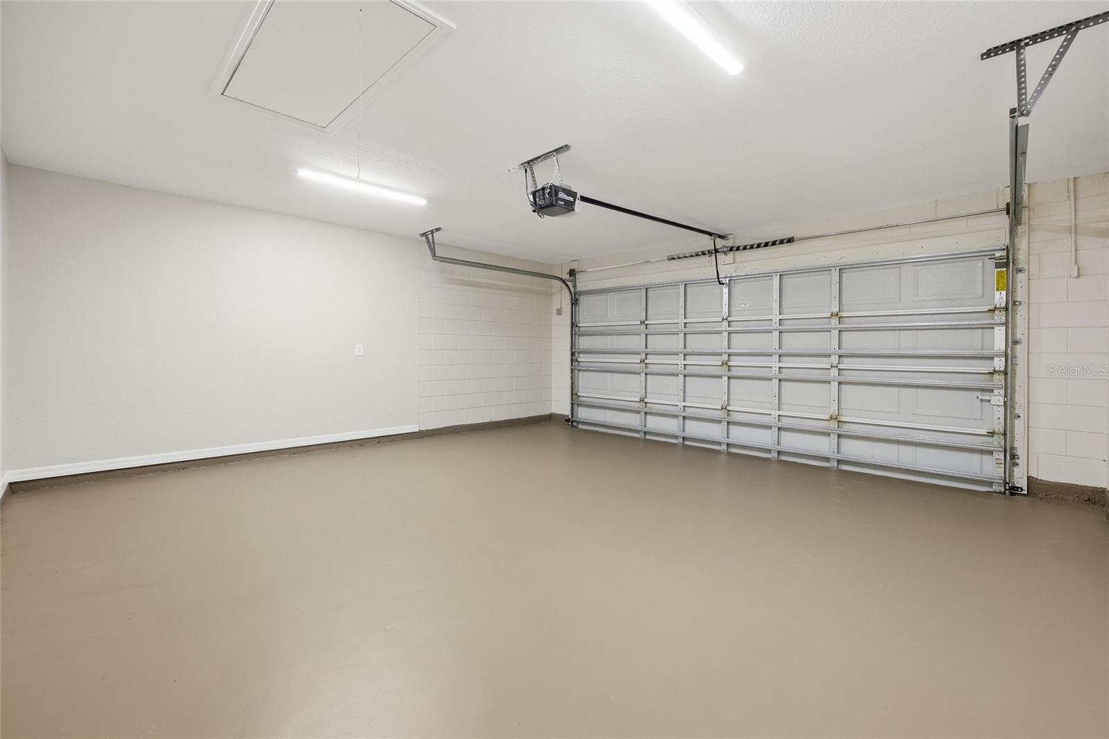 MAGNOLIA SHORES - Residential