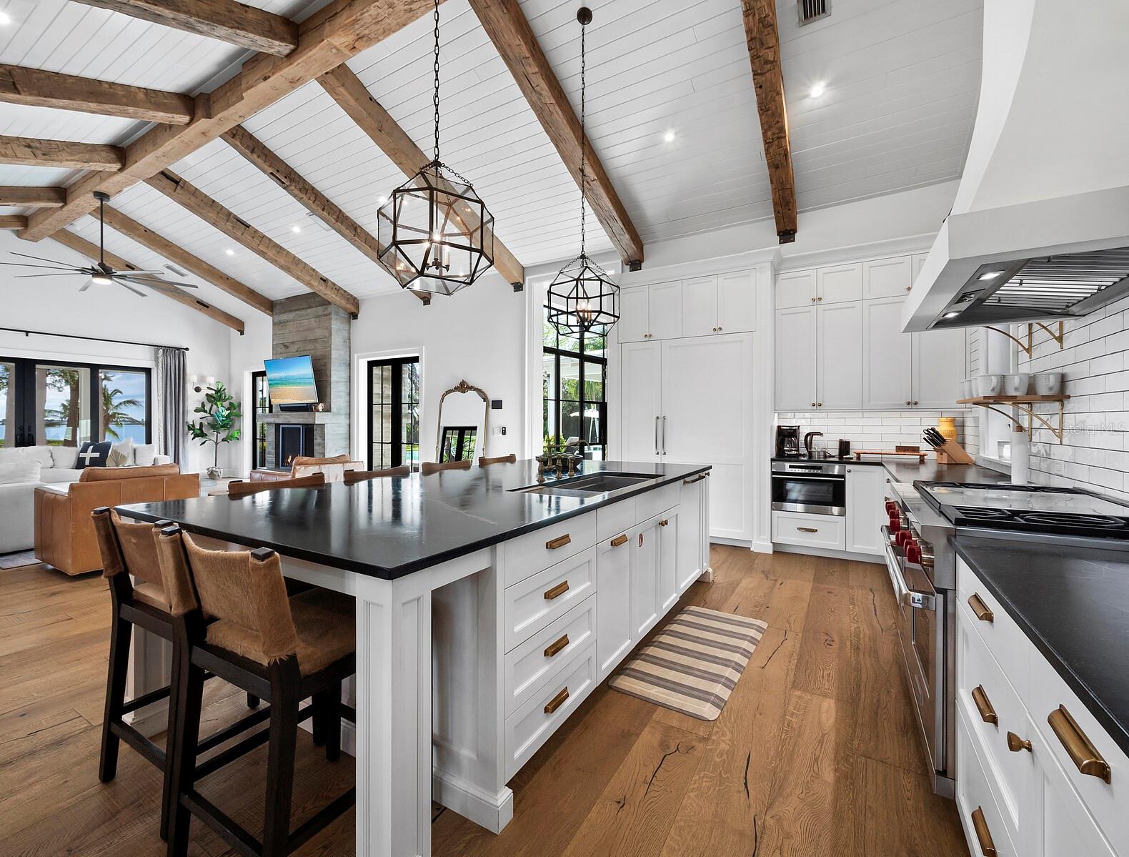 PALMA SOLA BAY - Residential