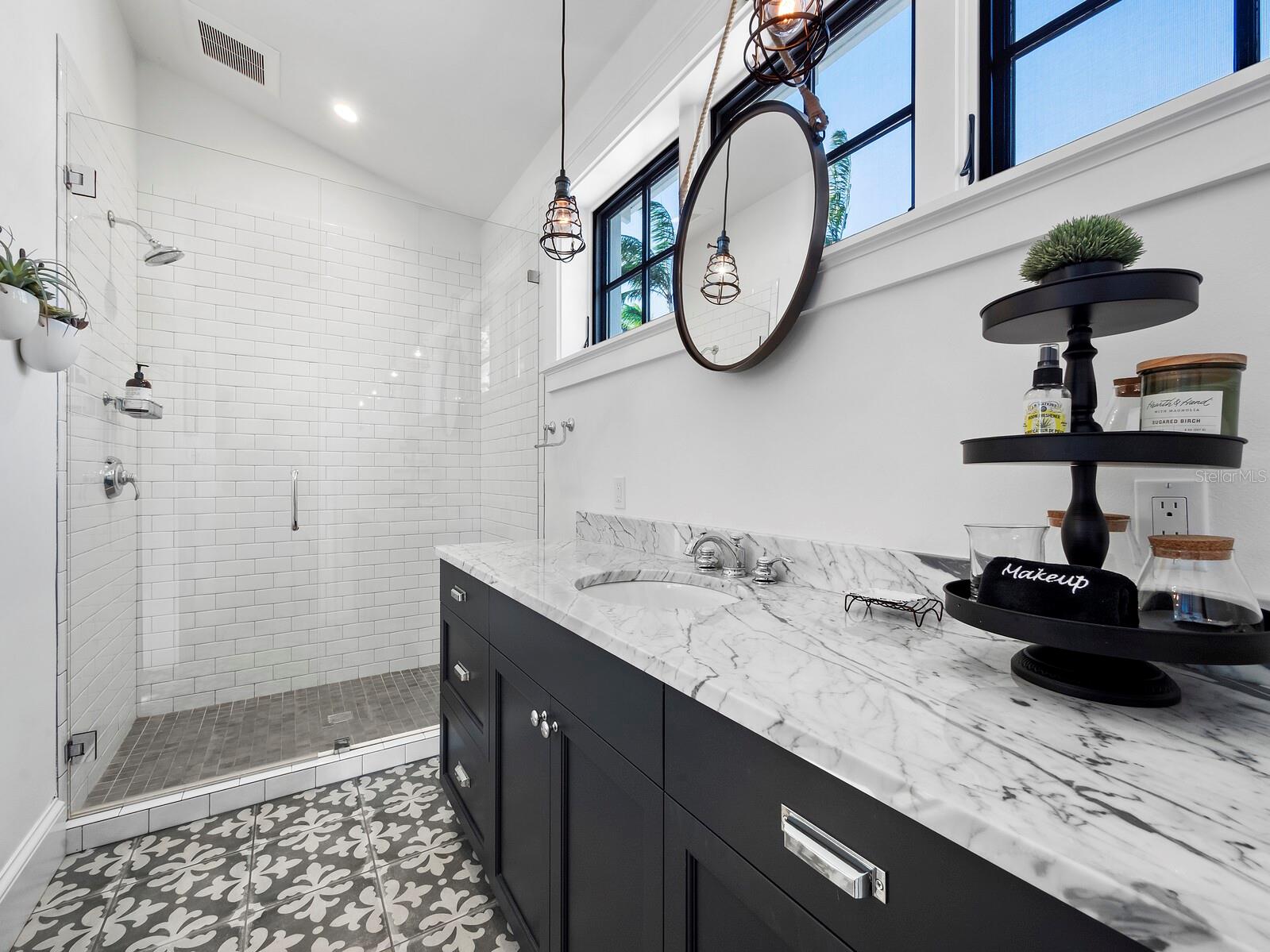 PALMA SOLA BAY - Residential