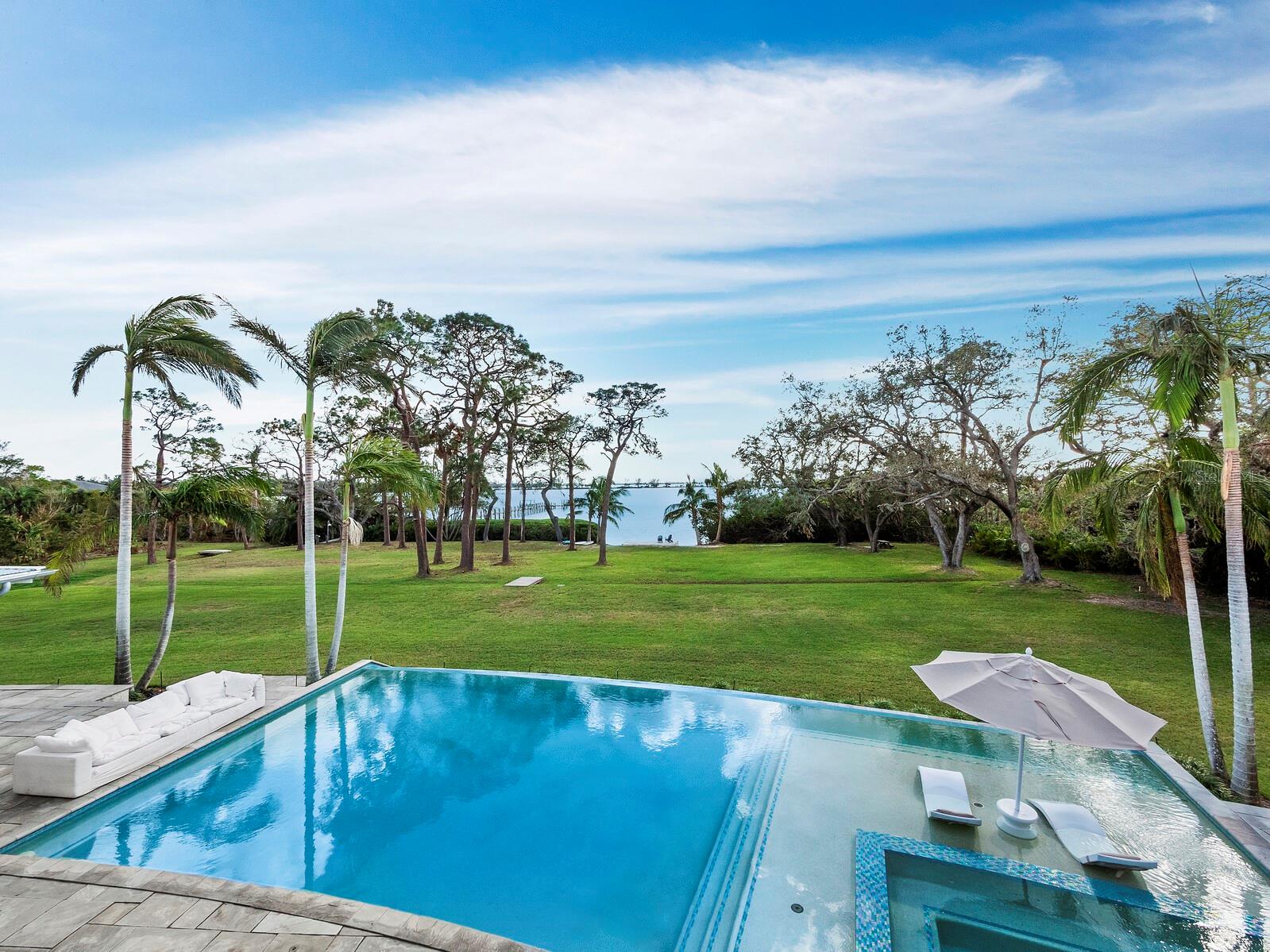 PALMA SOLA BAY - Residential