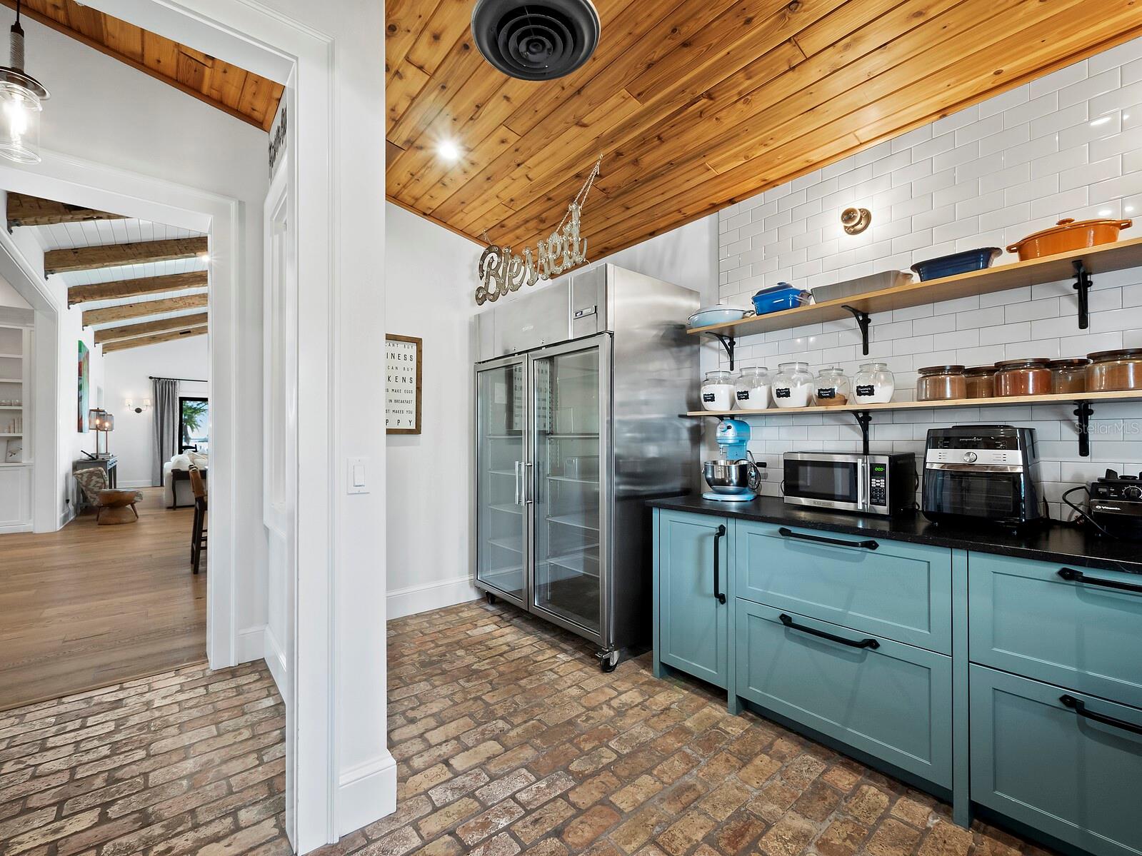 PALMA SOLA BAY - Residential