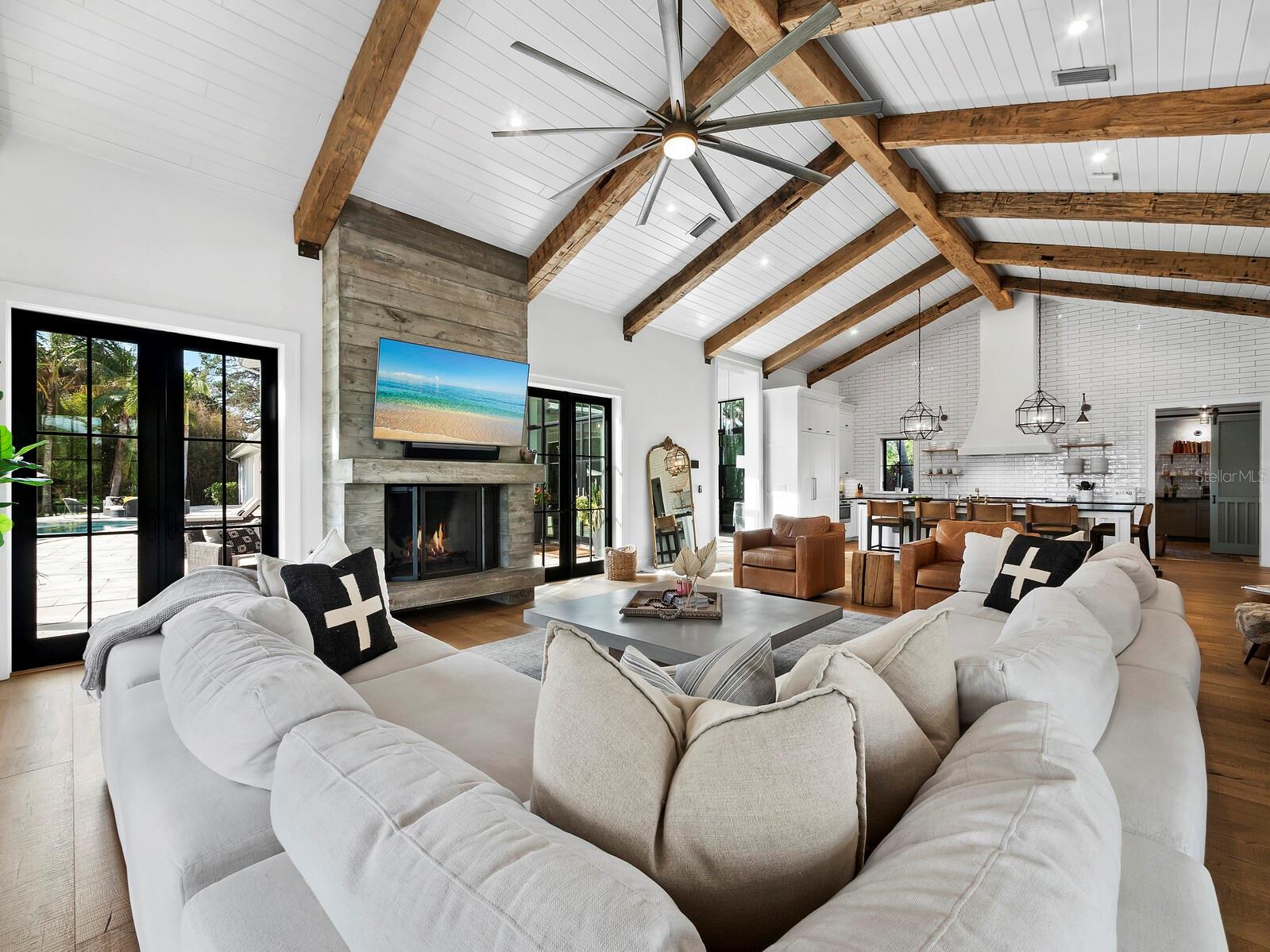 PALMA SOLA BAY - Residential