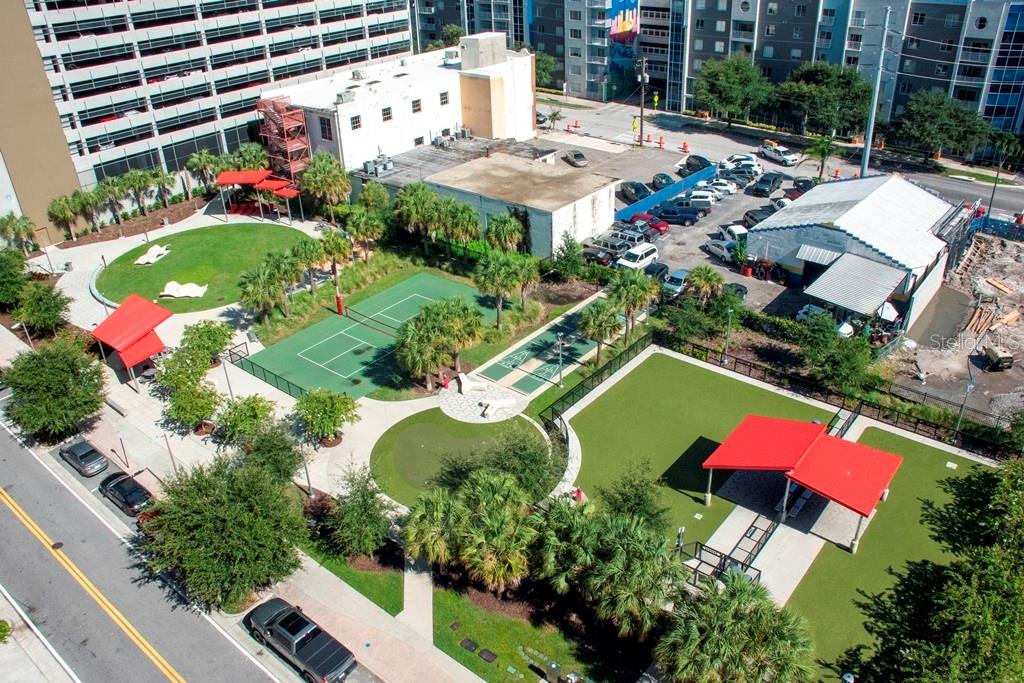 GRAND CENTRAL AT KENNEDY RESID - Residential Lease