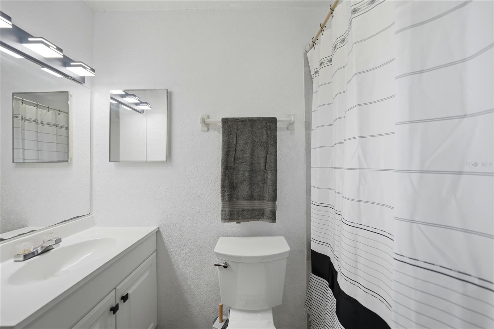 GENES LITTLE ACRES - Residential