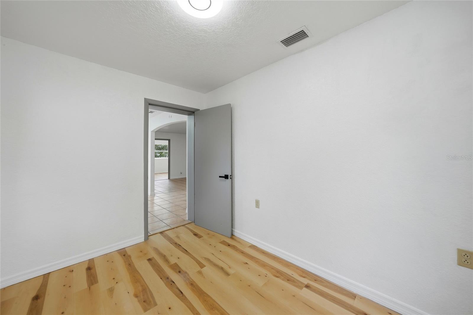 GENES LITTLE ACRES - Residential