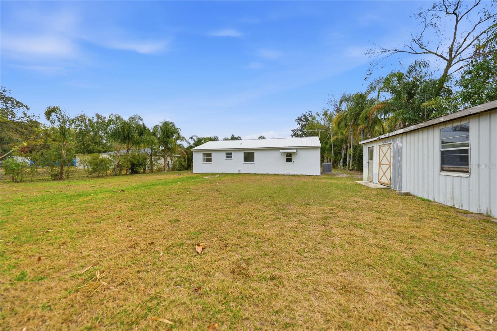 GENES LITTLE ACRES - Residential