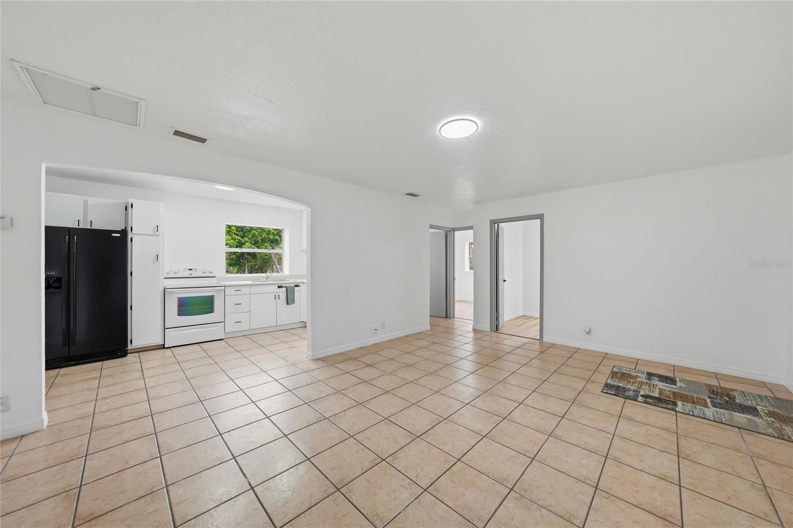 GENES LITTLE ACRES - Residential