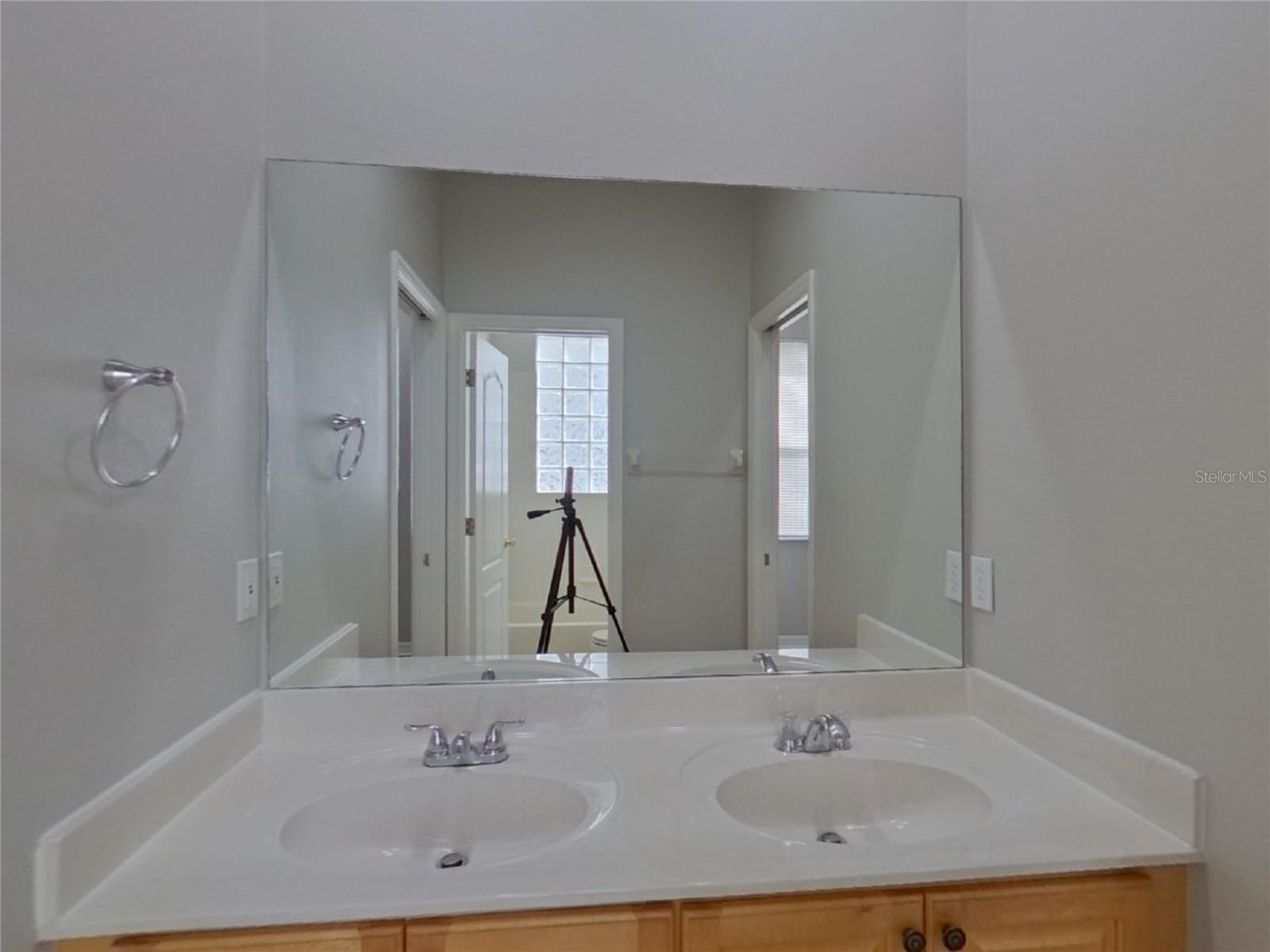 RESERVE AT LAKE MARY - Residential Lease