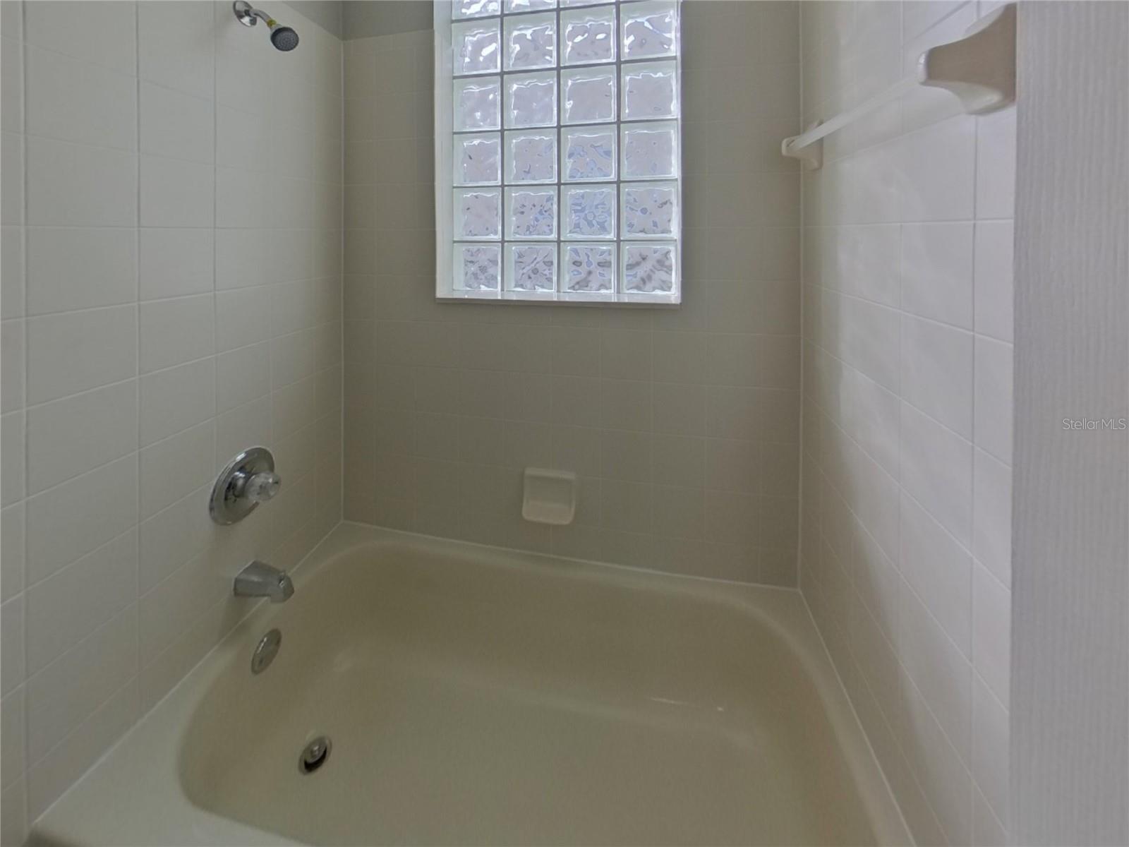 RESERVE AT LAKE MARY - Residential Lease