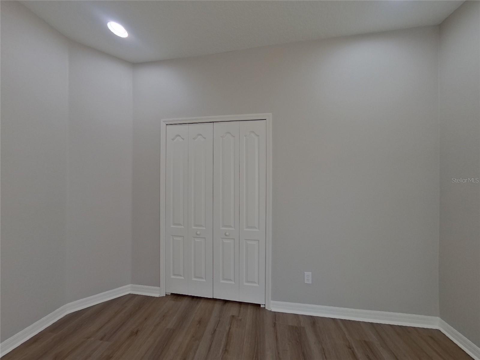 RESERVE AT LAKE MARY - Residential Lease