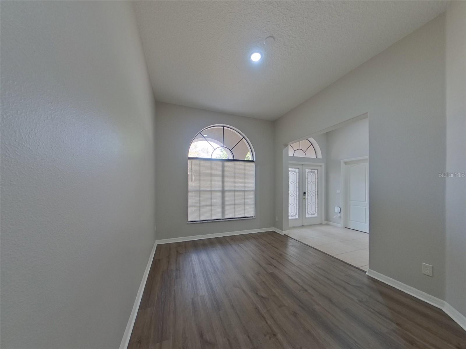 RESERVE AT LAKE MARY - Residential Lease