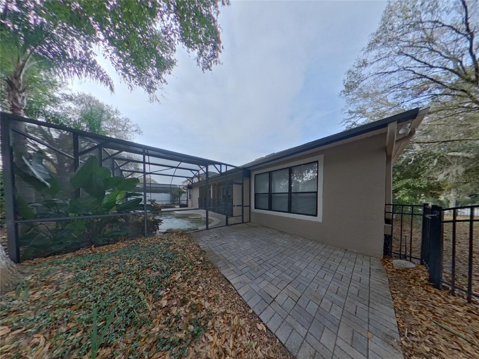 RESERVE AT LAKE MARY - Residential Lease