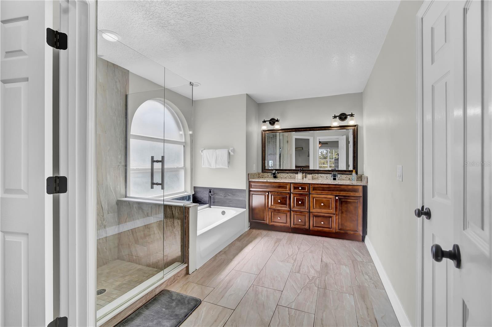 LAKE DAVENPORT ESTATES - Residential