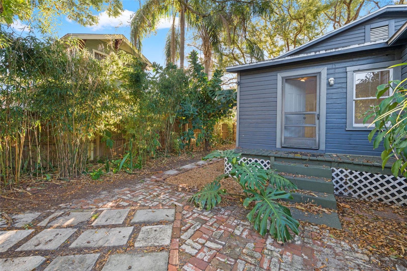 CENTRAL PARK BLKS 1 2 4 TO 12 - Residential