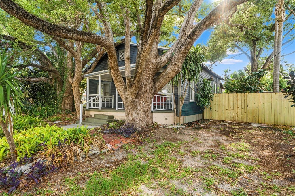 Photo of 501 E Floribraska Avenue, Tampa, FL 33603 (MLS # TB8485197)