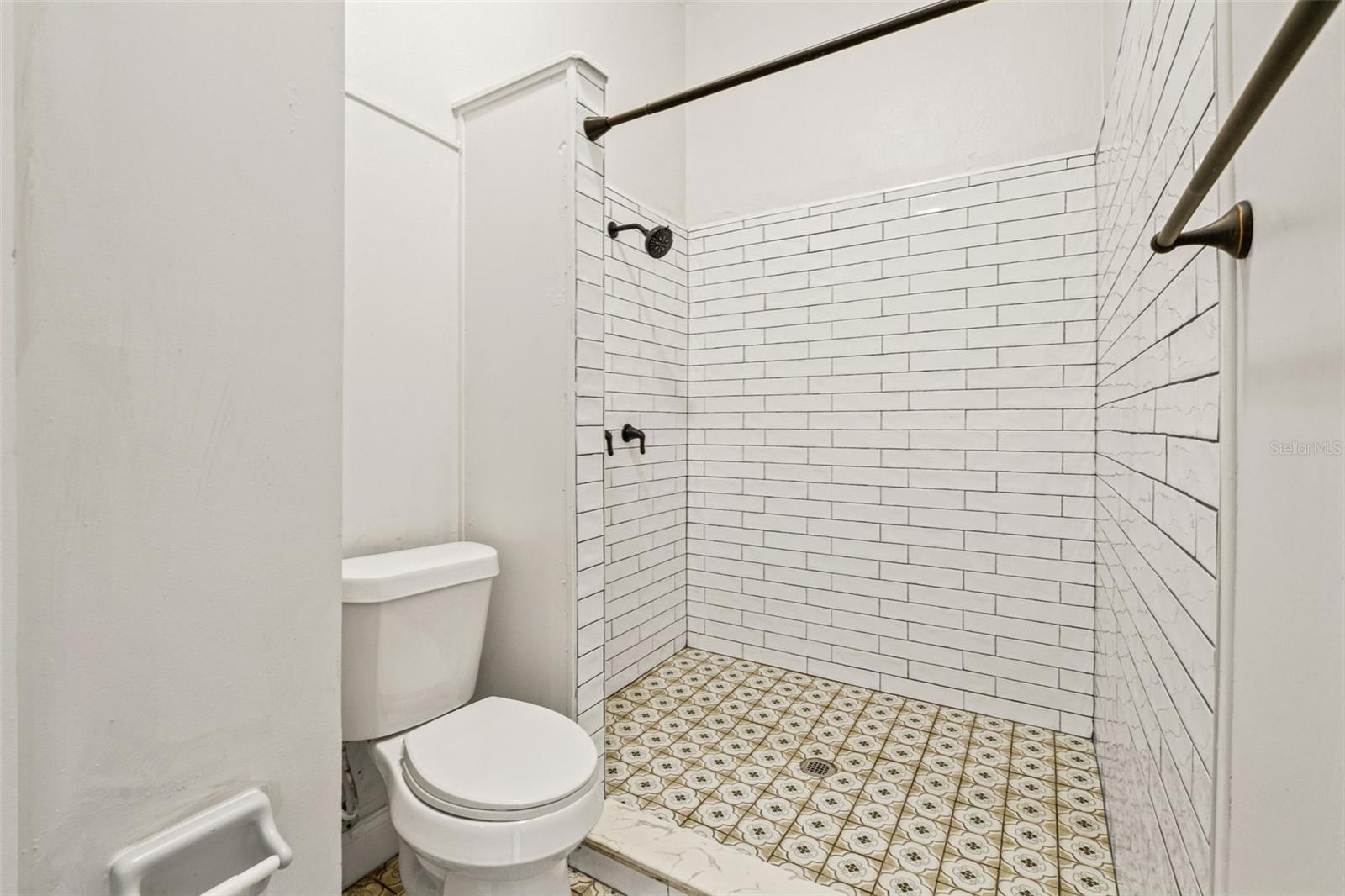 CENTRAL PARK BLKS 1 2 4 TO 12 - Residential