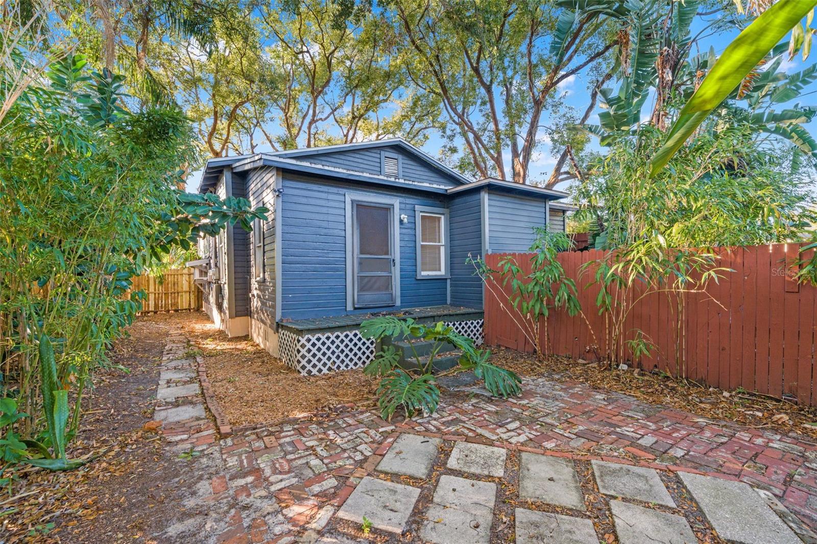 CENTRAL PARK BLKS 1 2 4 TO 12 - Residential