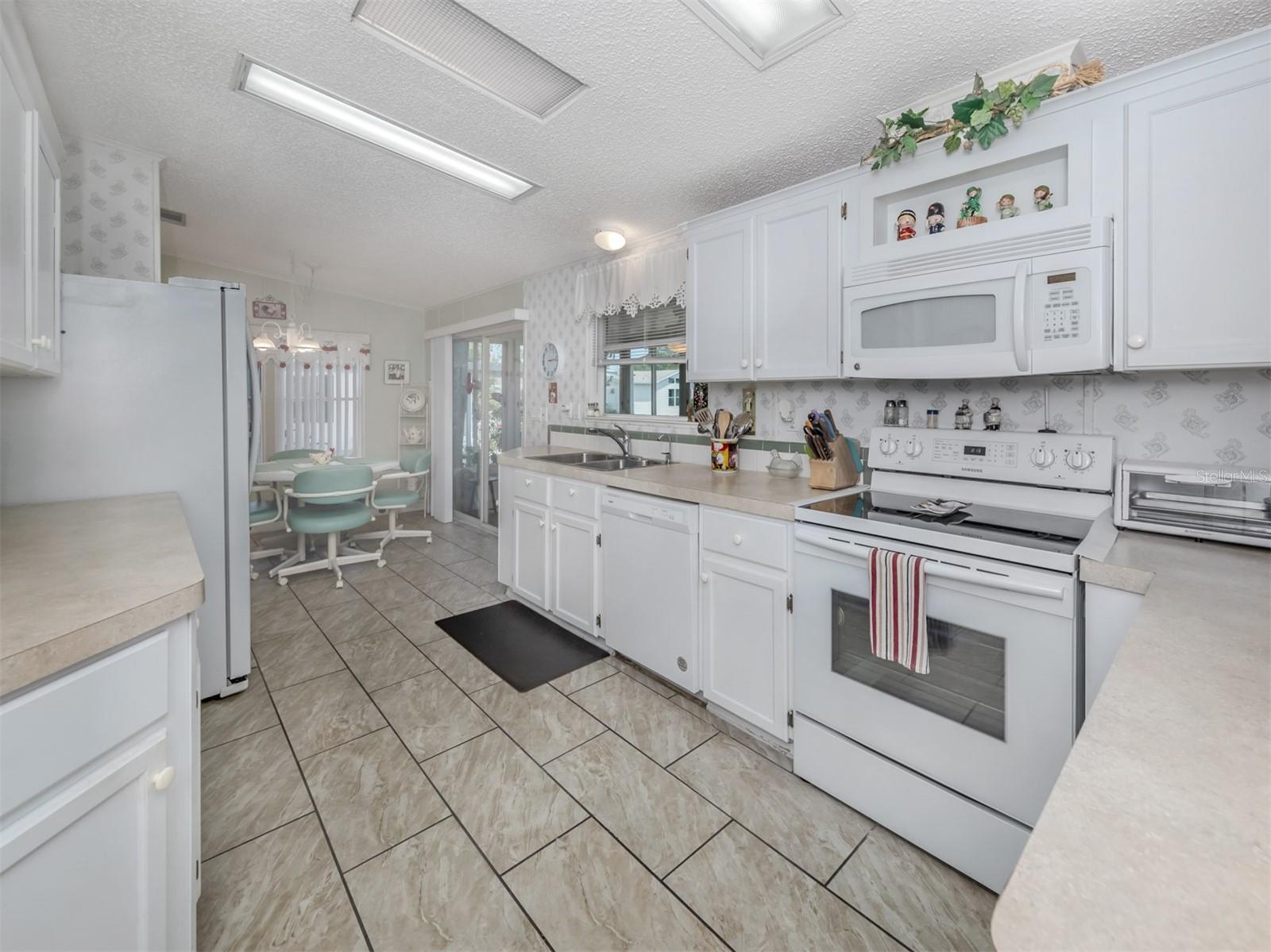 RIVERWALK MHP CO-OP - Residential