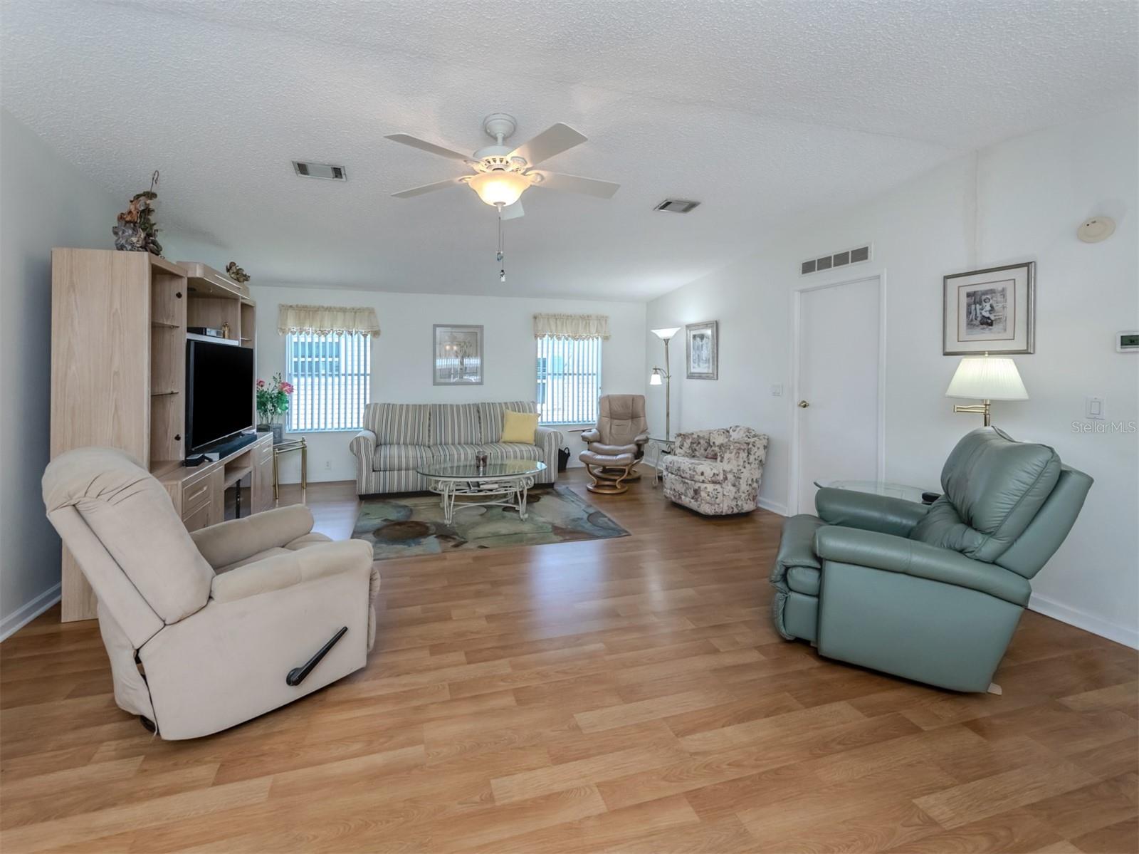 RIVERWALK MHP CO-OP - Residential