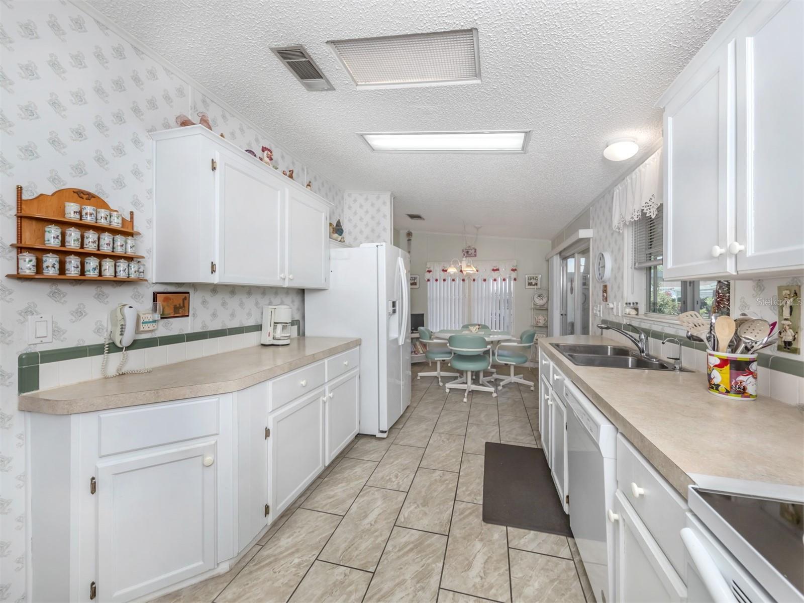 RIVERWALK MHP CO-OP - Residential