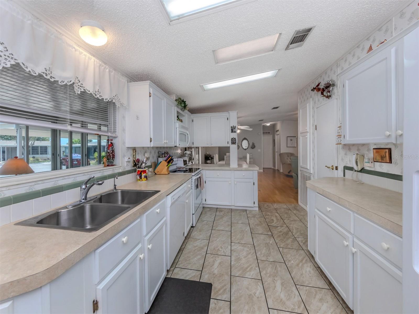 RIVERWALK MHP CO-OP - Residential