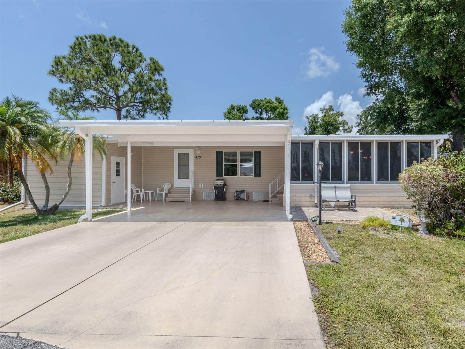 410 WOODALE COURT
