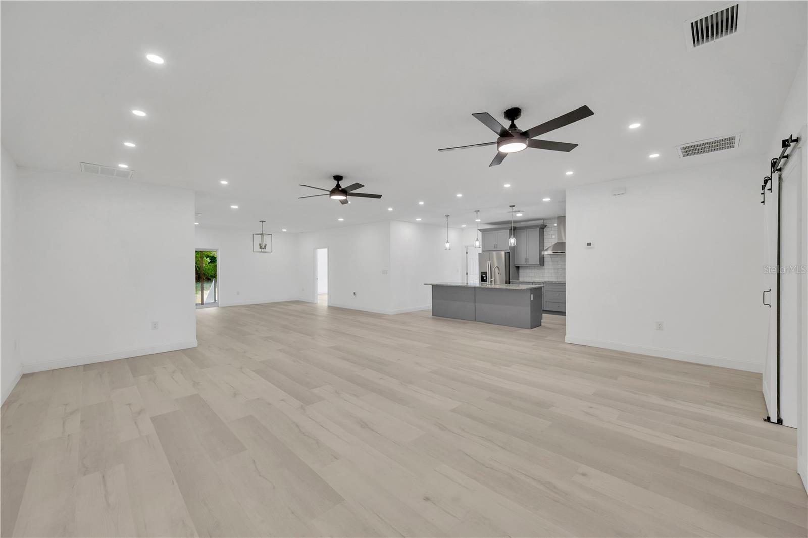 HICKORY HILL ACRES - Residential