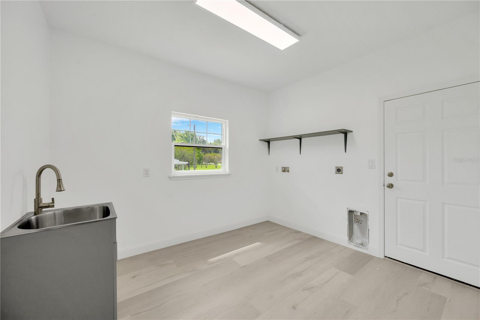 HICKORY HILL ACRES - Residential