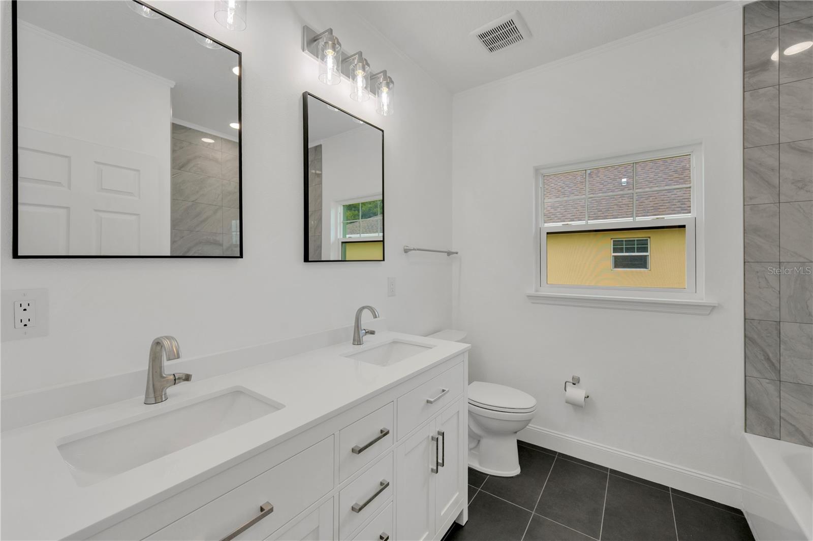 HICKORY HILL ACRES - Residential