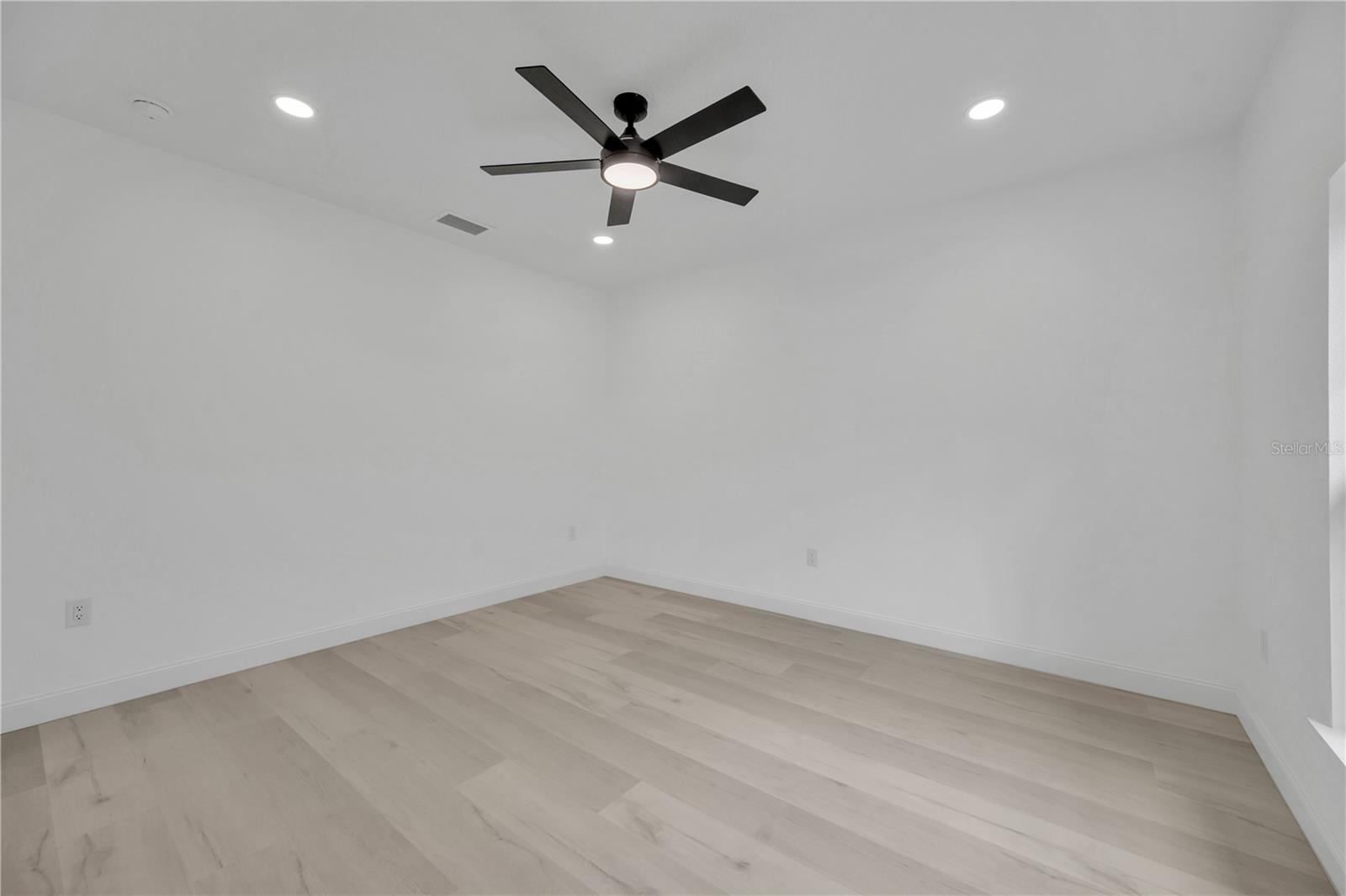 HICKORY HILL ACRES - Residential