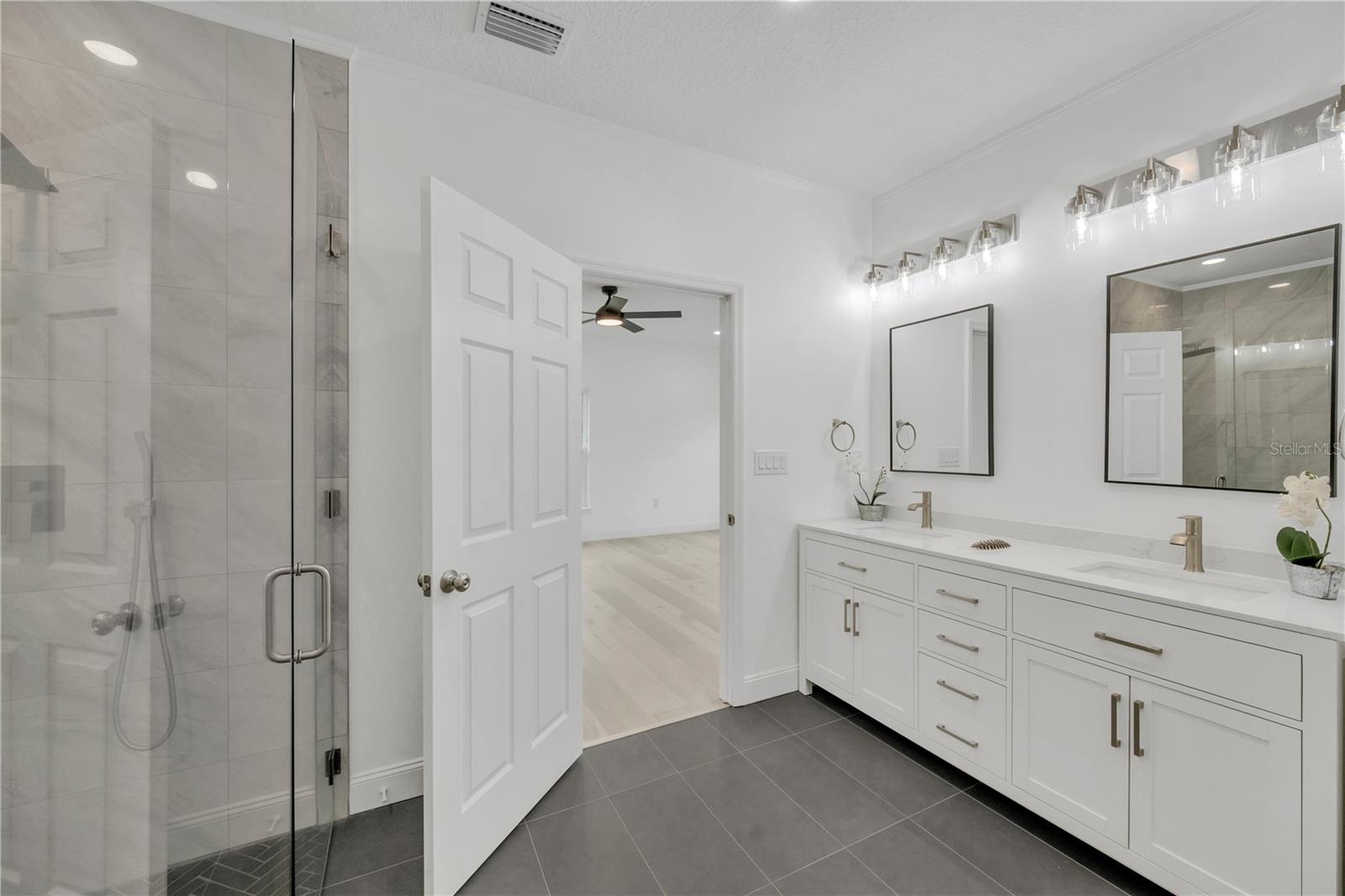 HICKORY HILL ACRES - Residential