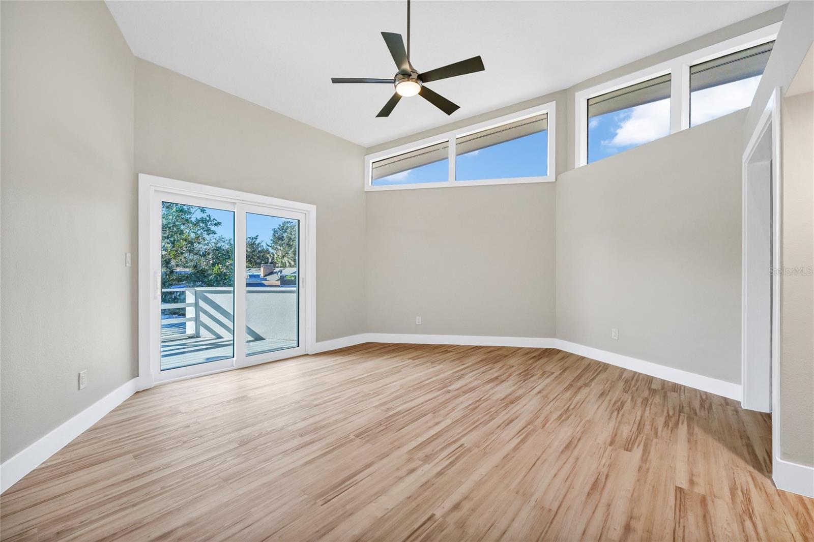 BAY HILL SEC 04 - Residential