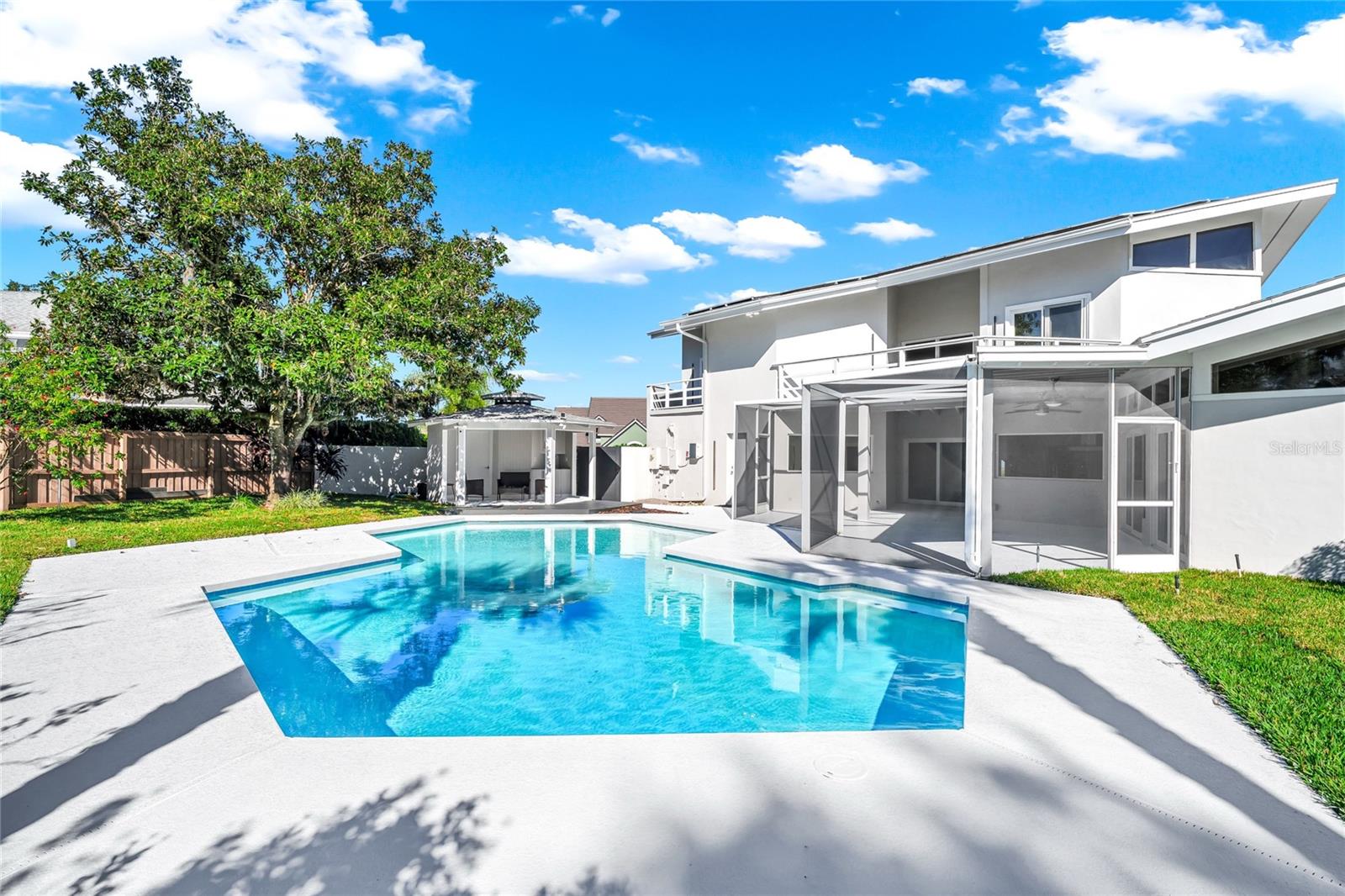 BAY HILL SEC 04 - Residential