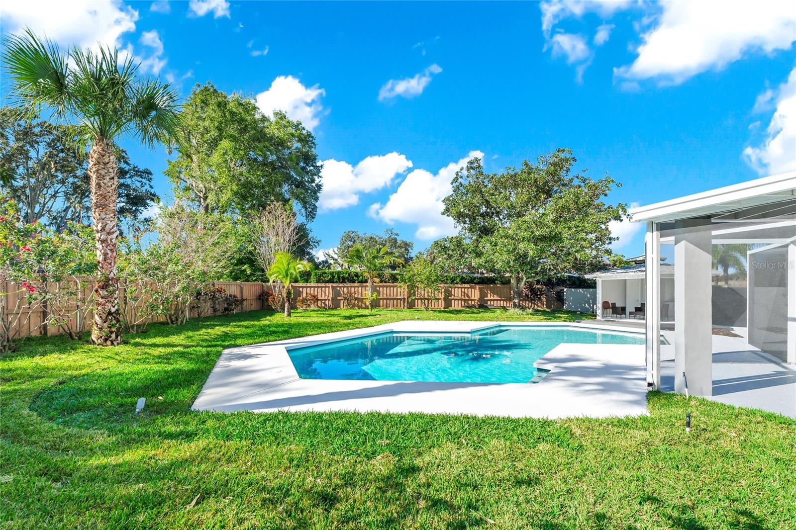 BAY HILL SEC 04 - Residential