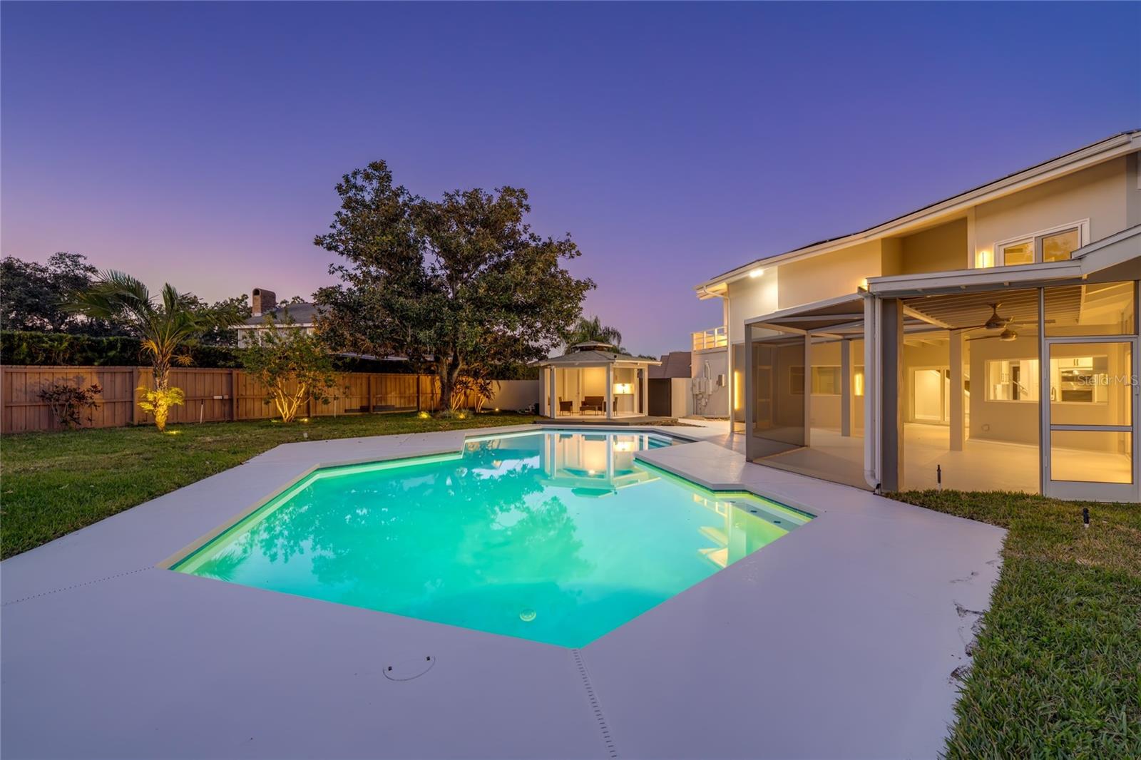 BAY HILL SEC 04 - Residential