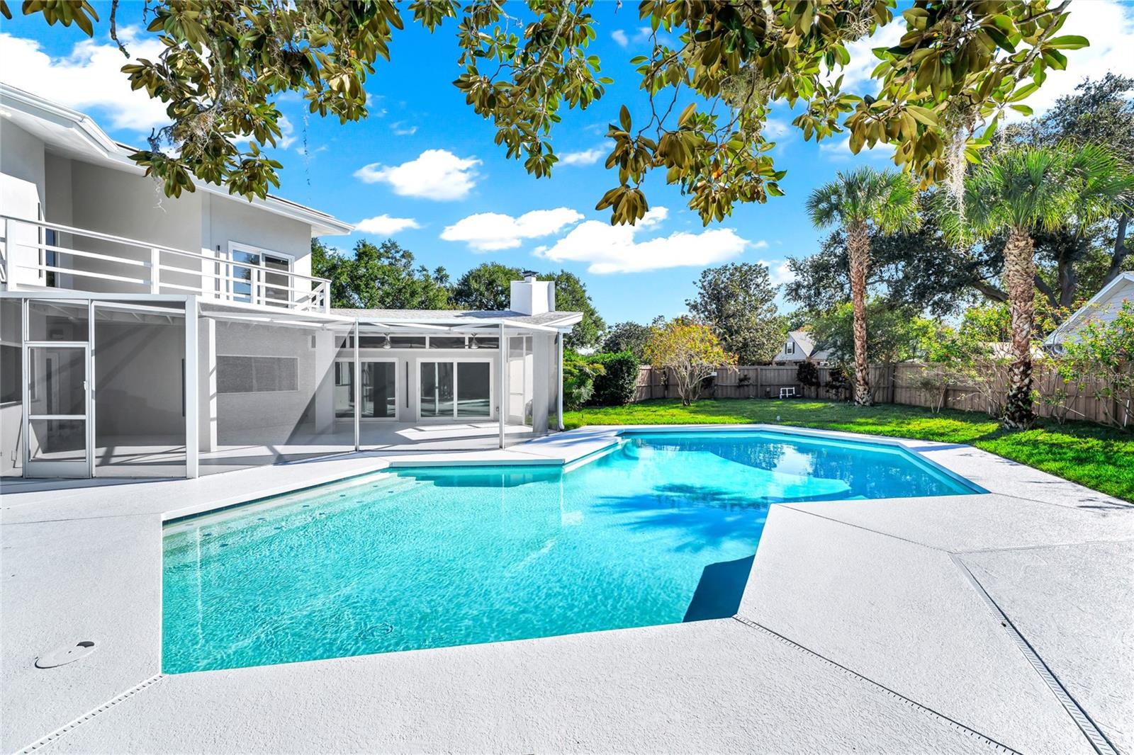 BAY HILL SEC 04 - Residential