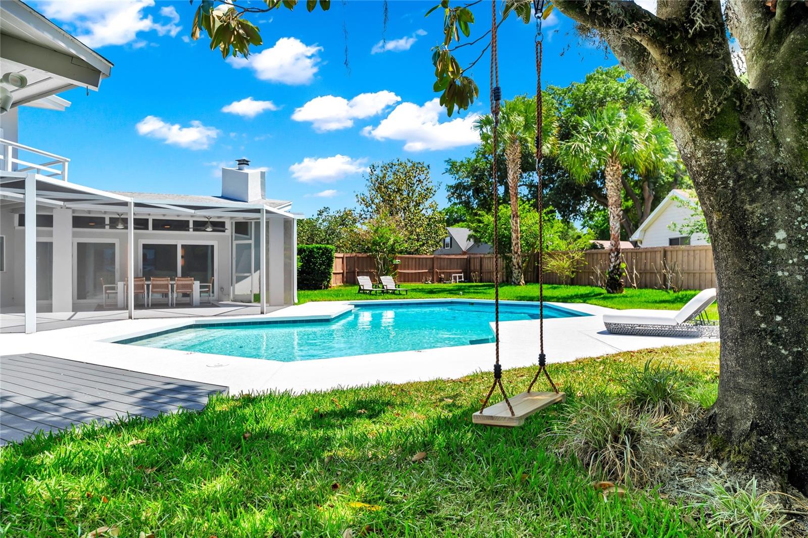 8922 BAY COVE COURT