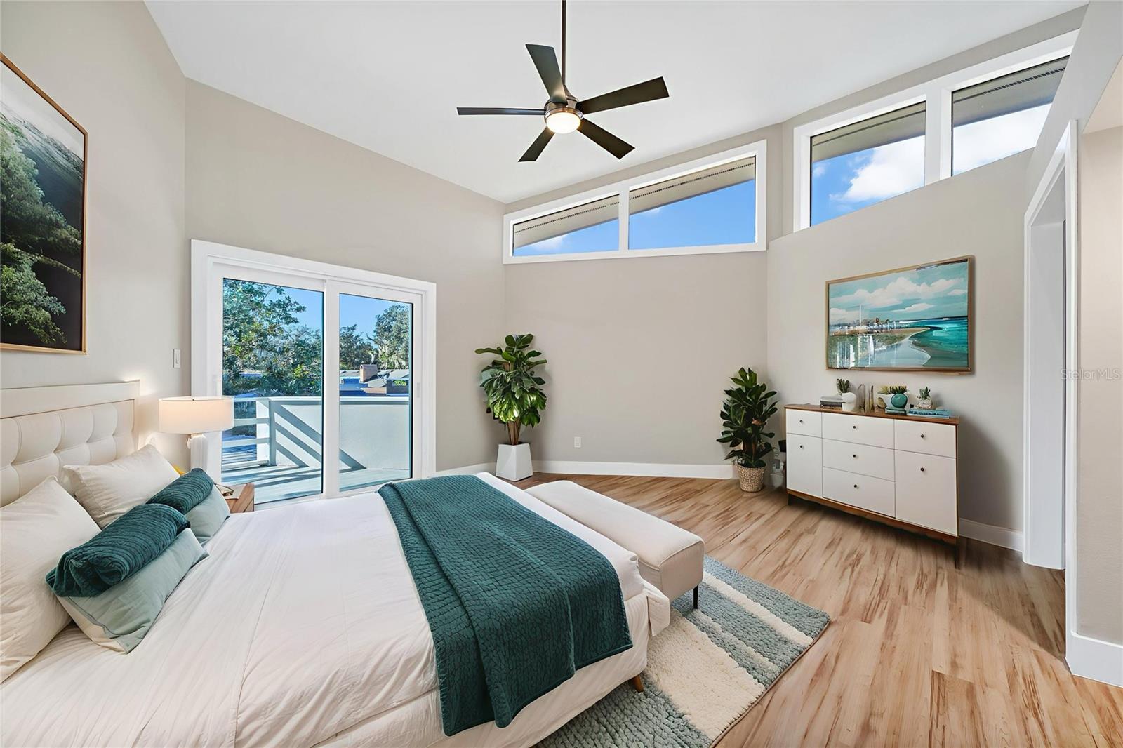 BAY HILL SEC 04 - Residential